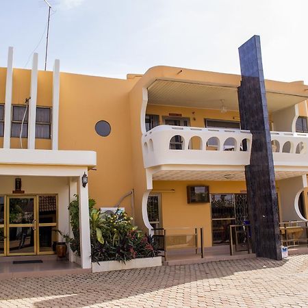 Lovista Hotel North Legon Esterno foto