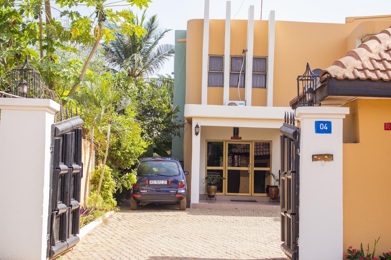 Lovista Hotel North Legon Esterno foto