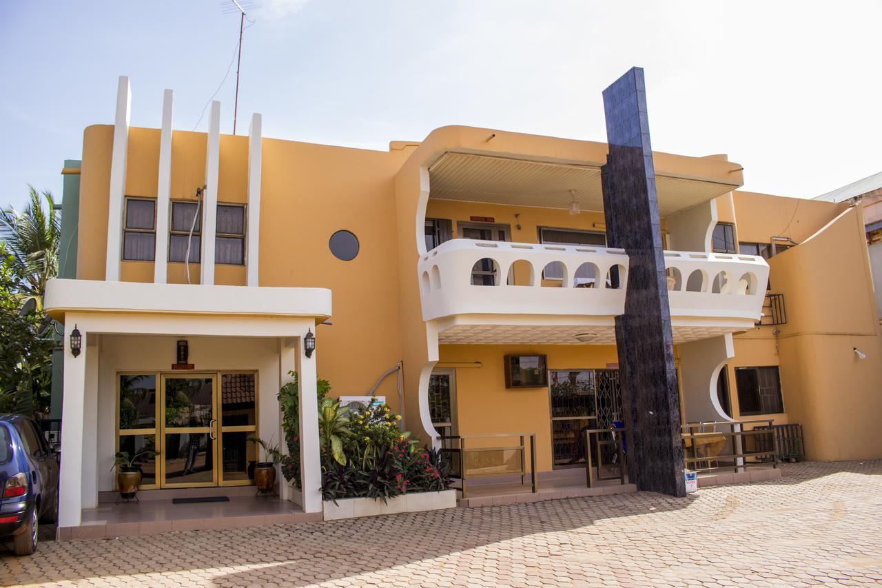 Lovista Hotel North Legon Esterno foto