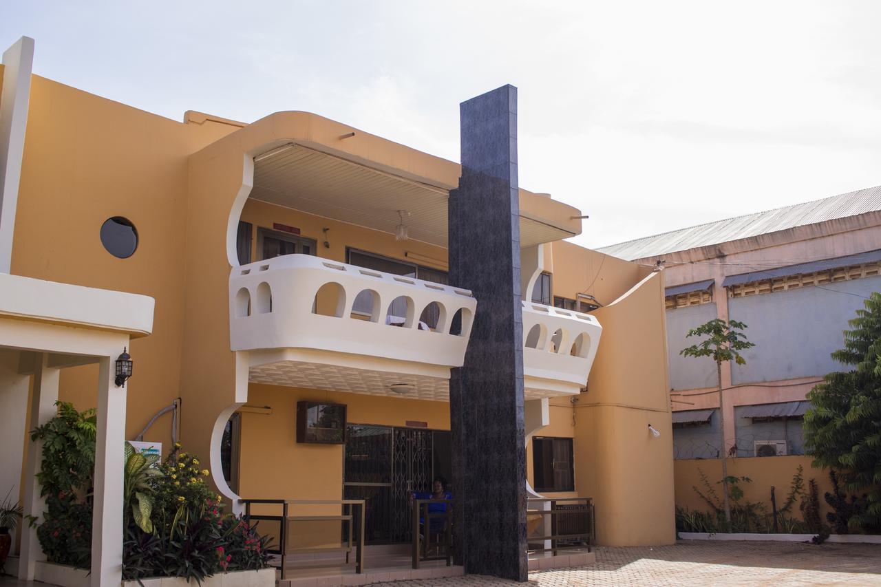 Lovista Hotel North Legon Esterno foto