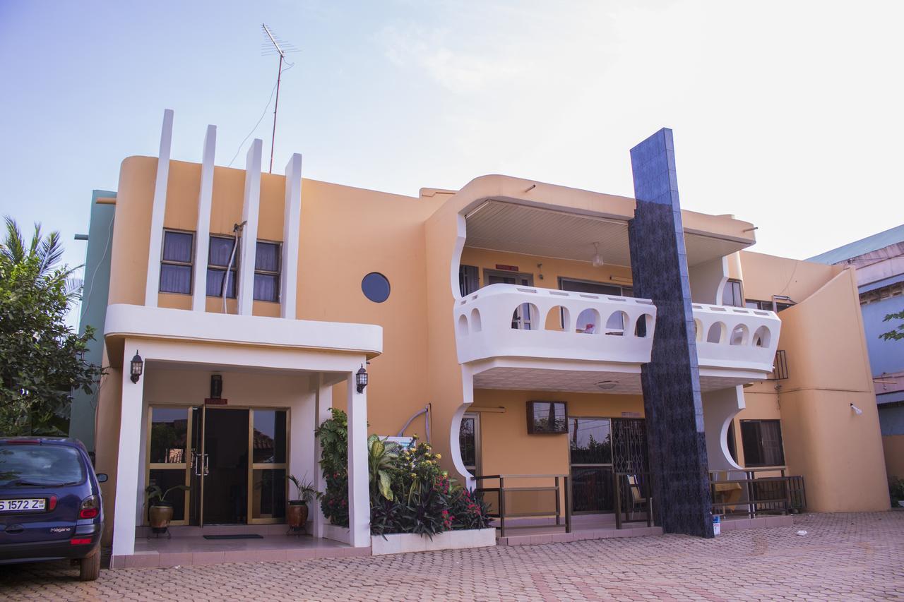 Lovista Hotel North Legon Esterno foto